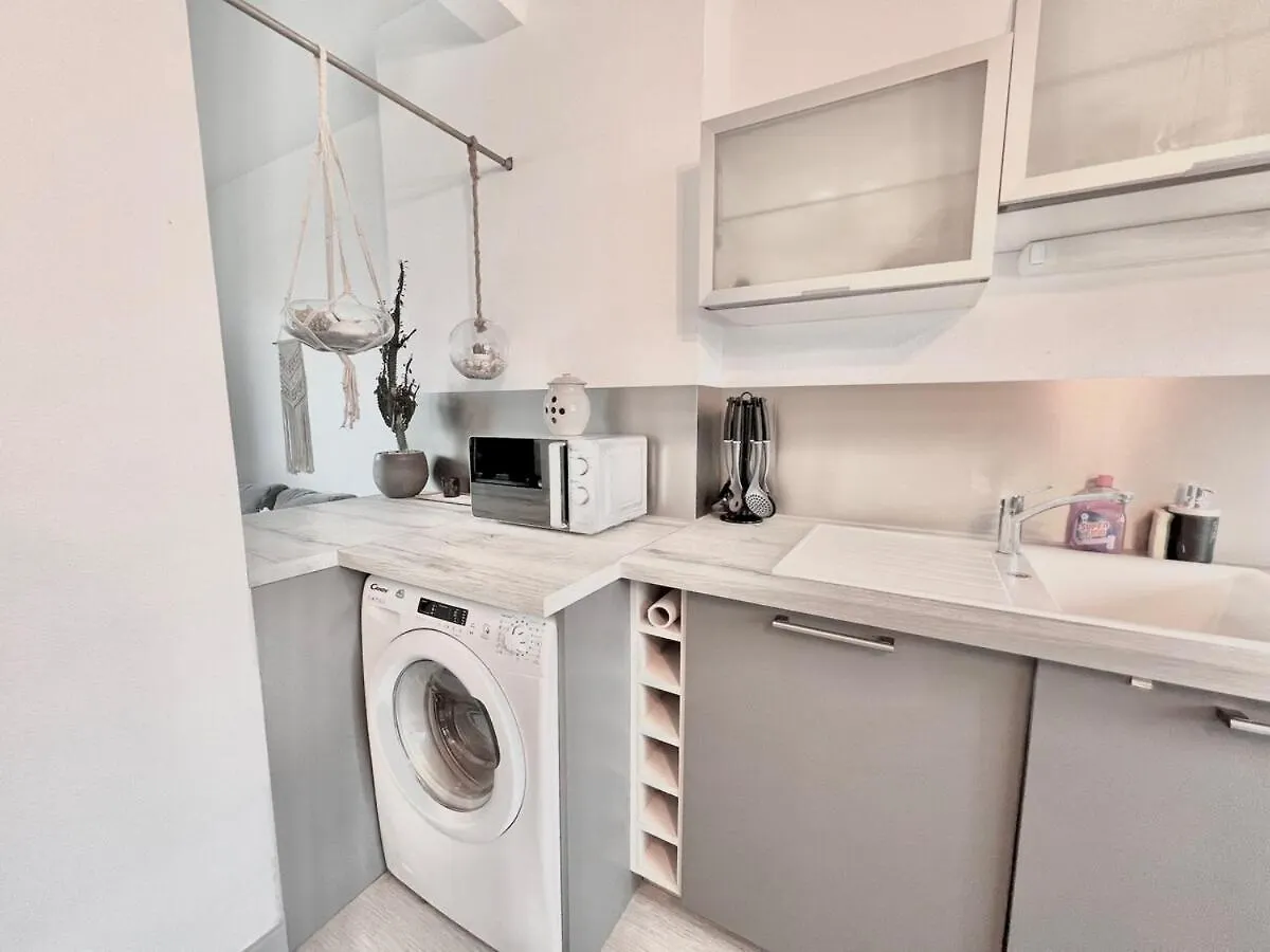 Comfortable T2 Annecy Apartment